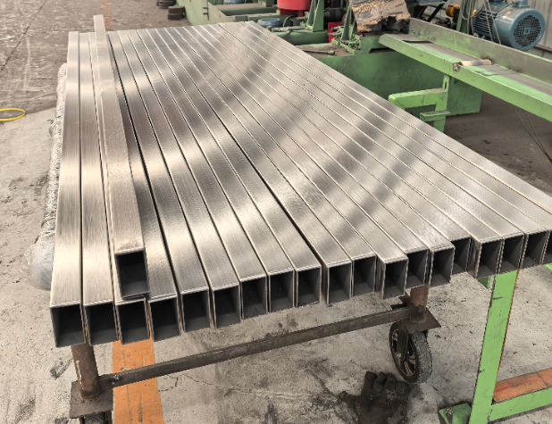 长春方管 矩形管 无缝方管生产厂家